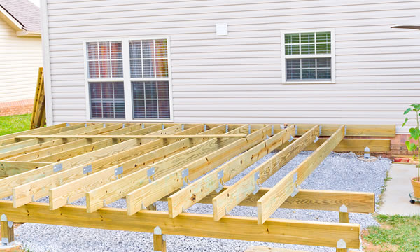 Custom Deck Builder in Beaver Dam, WI