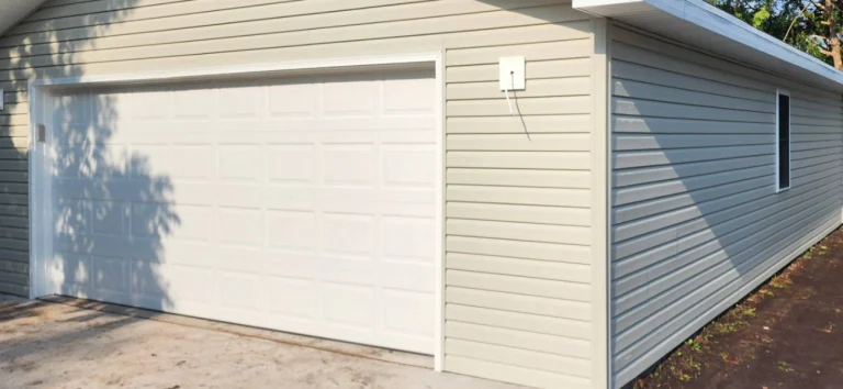 Attached vs. Detached Garages: What’s Right for Your Wisconsin Home?